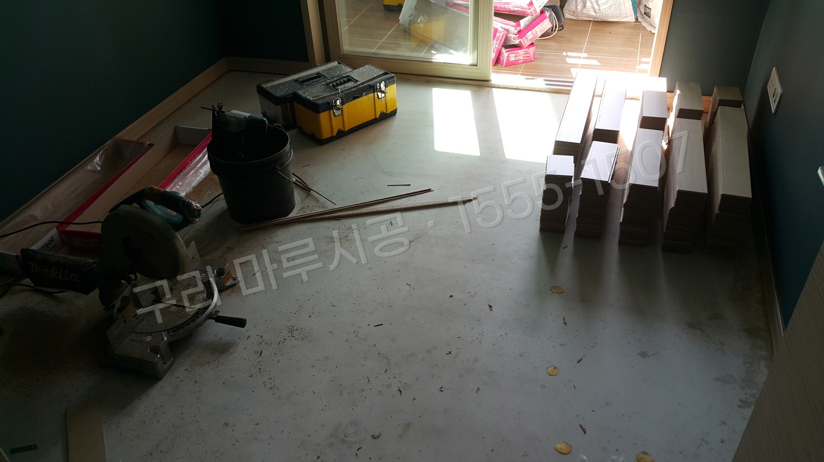 구리 인창동 바닥공사 마루시공업체 한솔 울트라 화이트워시오크 아파트 시공 중