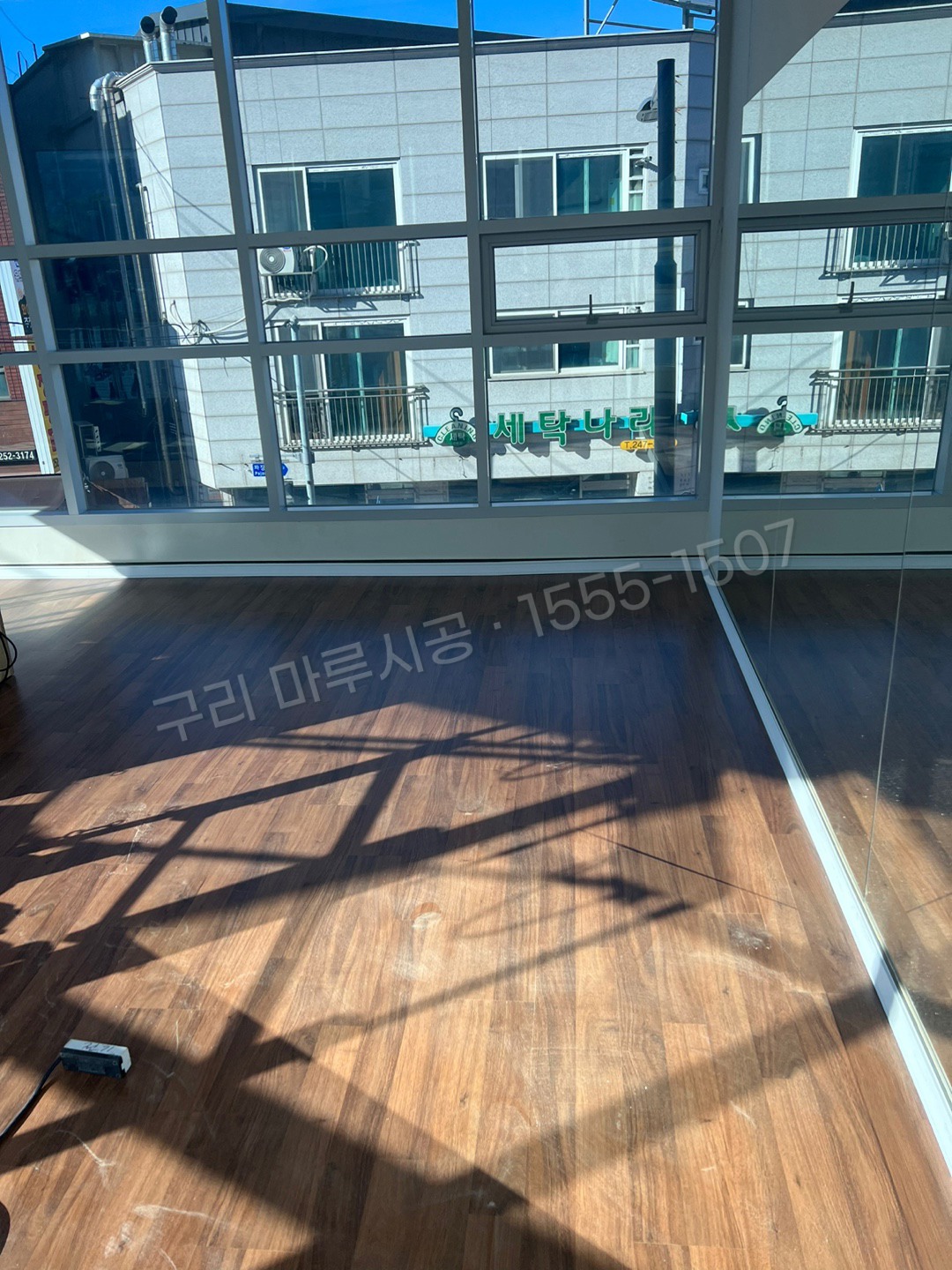 구리 인창동 바닥공사 마루시공업체 동화 클릭 마호가니 상가 시공 후